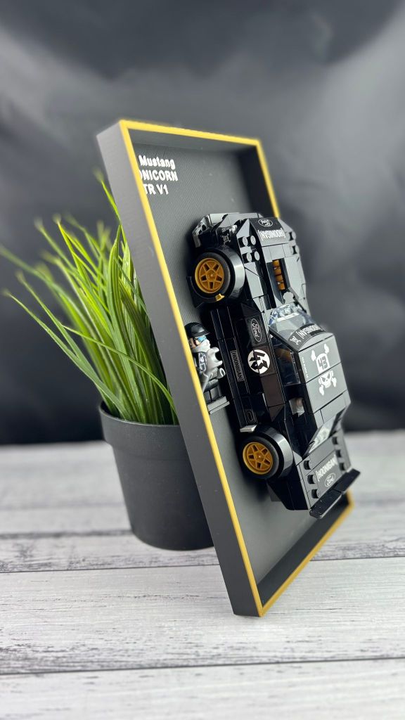 Uchwyt ścienny wieszak na model LEGO Monster Jam